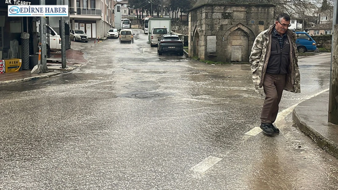 Tonlarca içme suyu boşa aktı