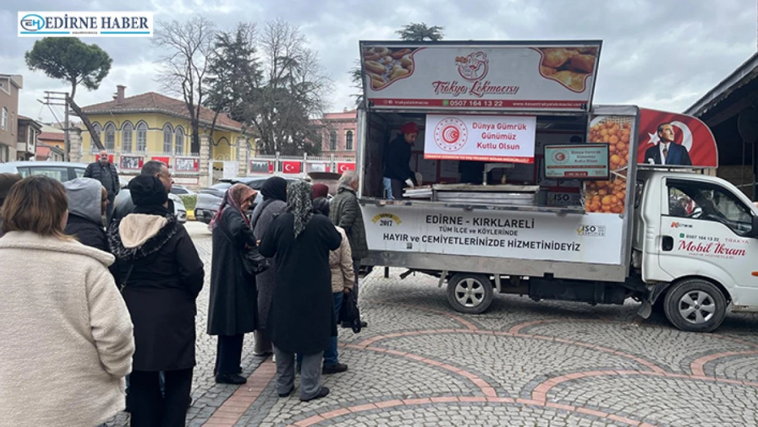 Dünya Gümrük Günü’nde Eski Cami Önünde Lokma İkramı