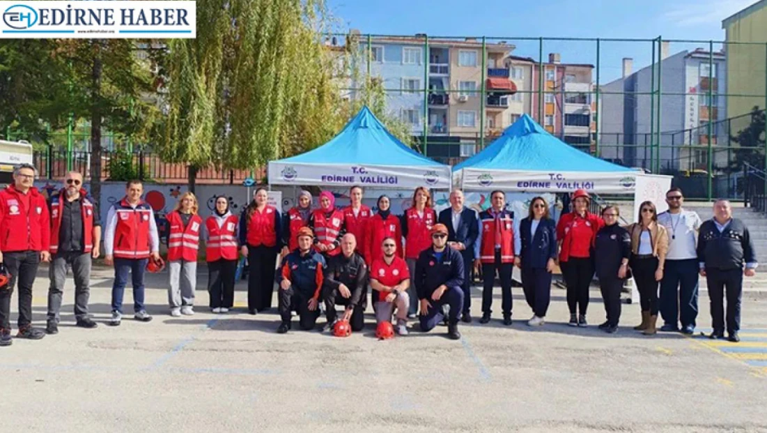 Genç Kızılay gönüllüleri sahada