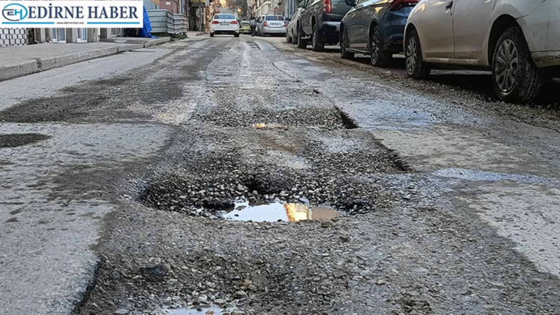 Kaleiçi sakinleri, bozulan yollardan, toz-topraktan şikayetçi değilmiş!....