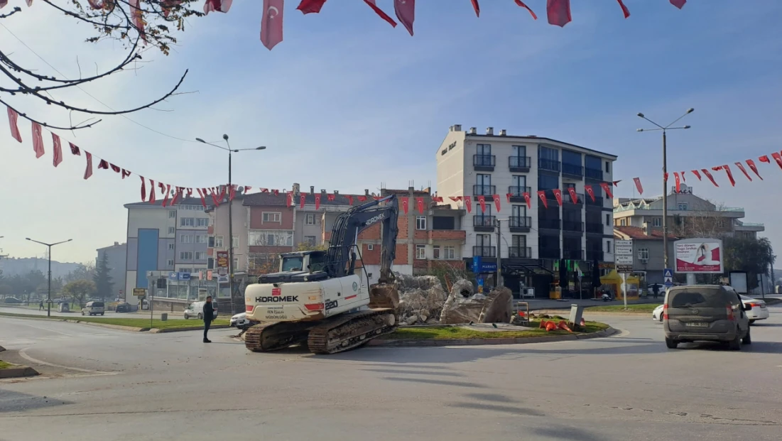 Kavşakların değil alt yapının onarıma ihtiyacı var