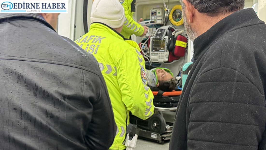 Otomobille motosiklet çarpıştı: 1 yaralı