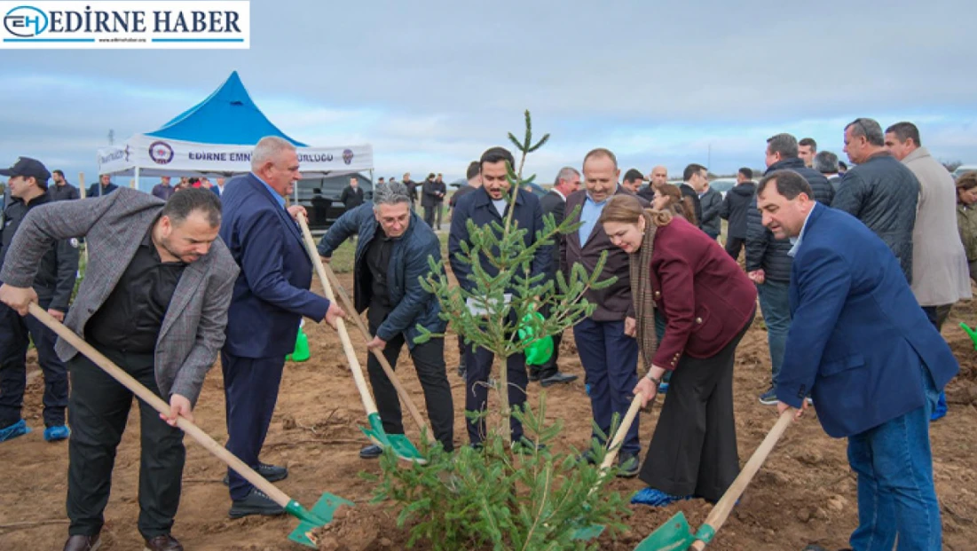 Şehitler anısına 500 fidan toprakla buluştu
