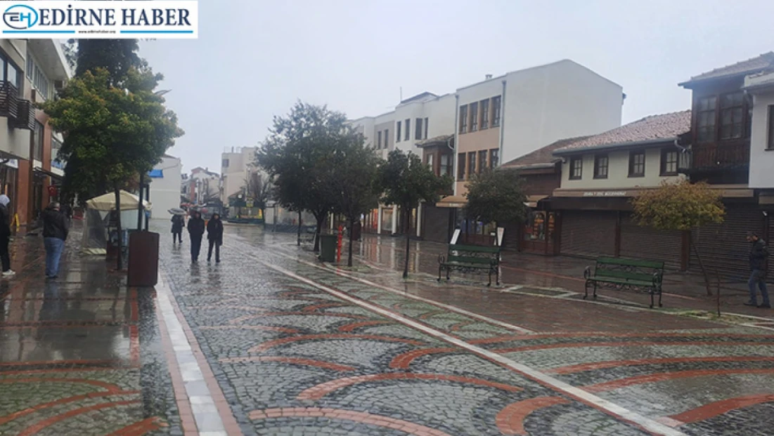 Yağışlı hava hayatı olumsuz etkiledi