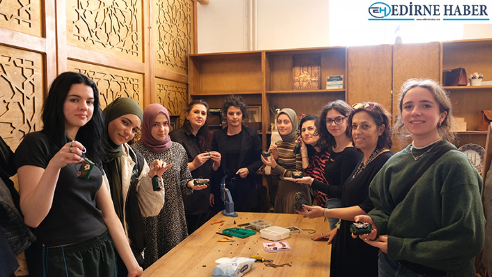5 ülkeden gelen misafir öğrenciler, Edirne Olgunlaşma Enstitüsü'nü ziyaret etti