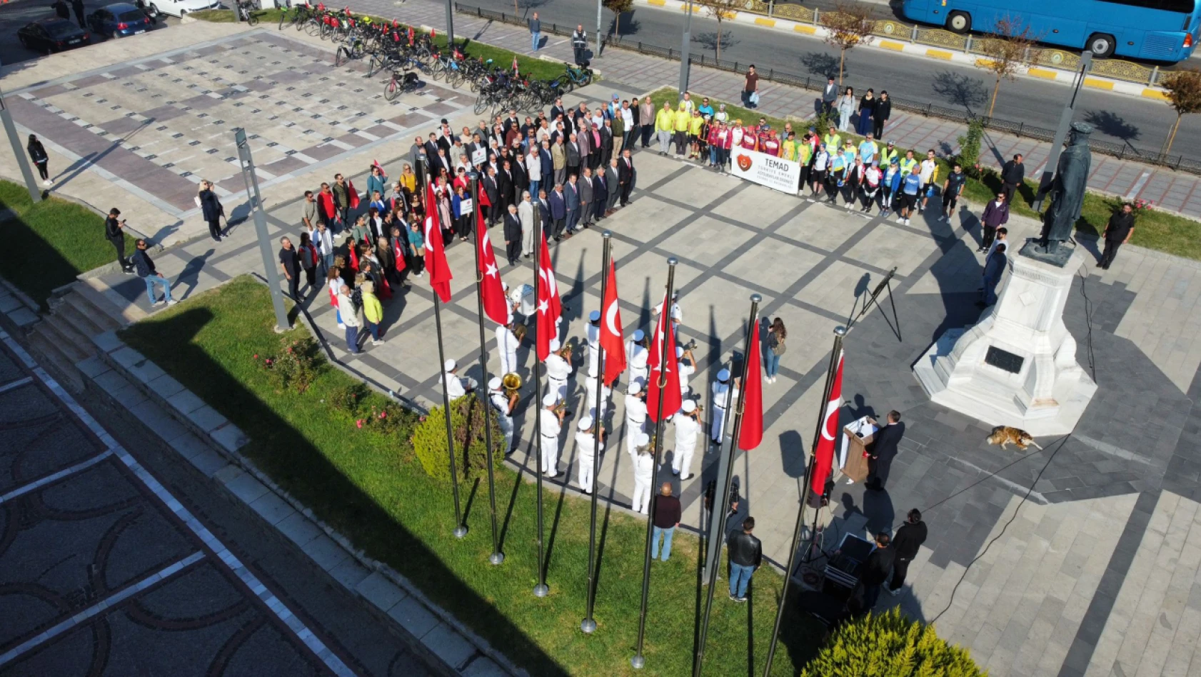 Edirne'de 17 Ekim Astsubaylar Günü dolayısıyla tören düzenlendi.