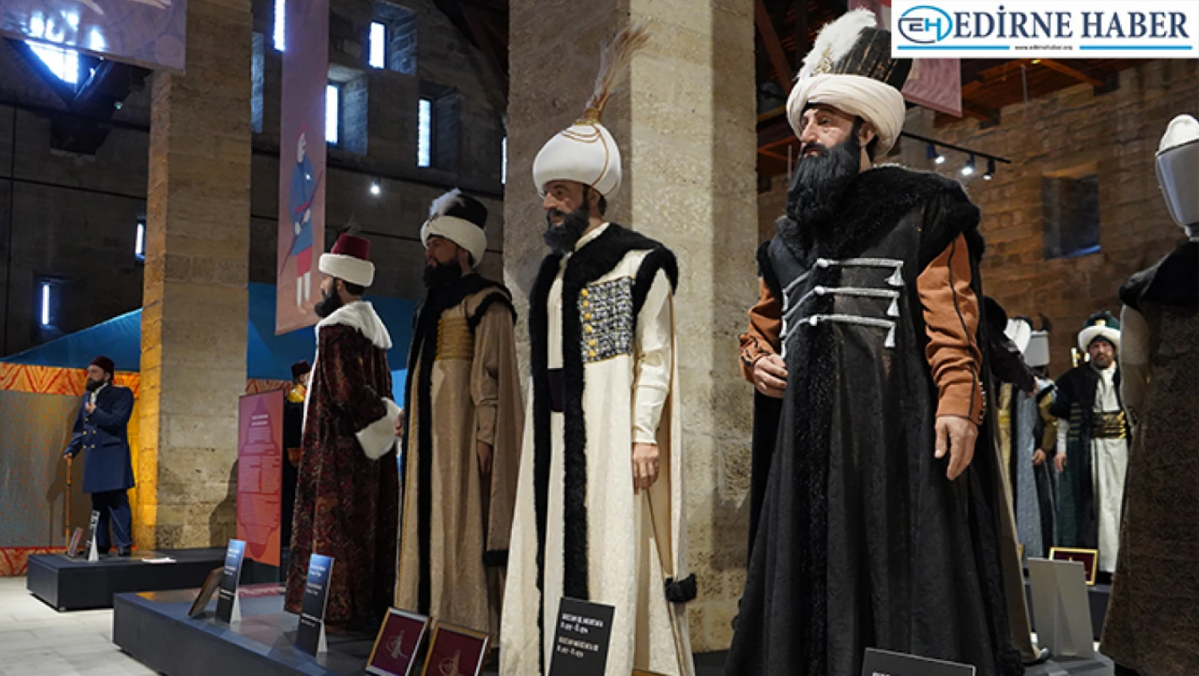 Edirne'de 36 Osmanlı padişahının tuğraları sergilendi