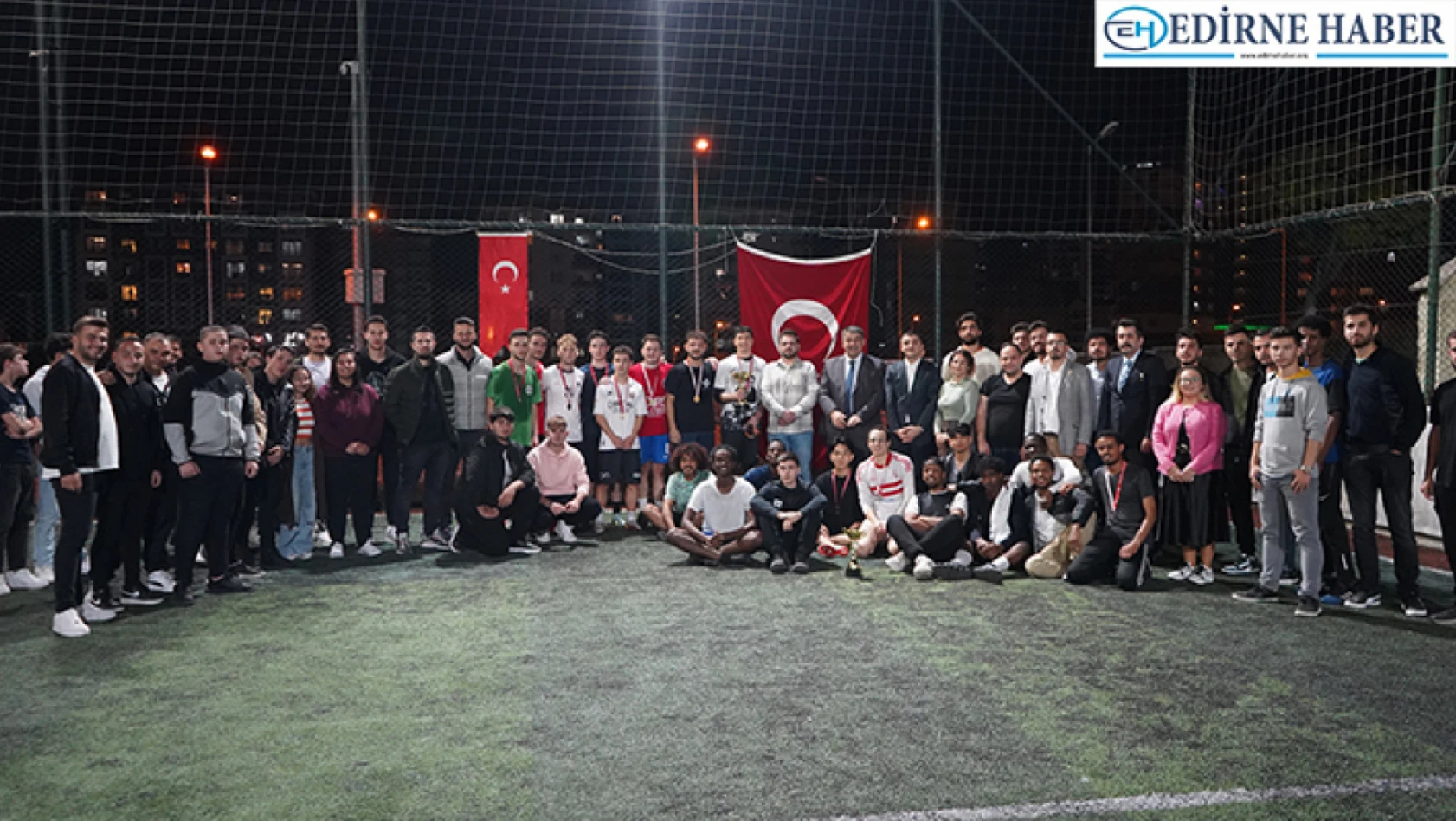 Edirne'de Cumhuriyet'in 100. Yılına özel yabancı öğrenciler arası futbol turnuvası düzenlendi