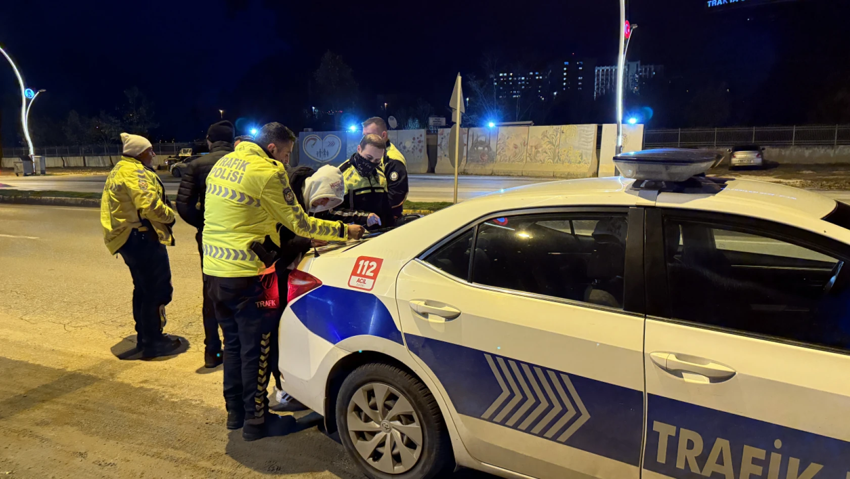 Edirne'de 'dur' ihtarına uymayan alkollü sürücüye 18 bin 220 lira para cezası