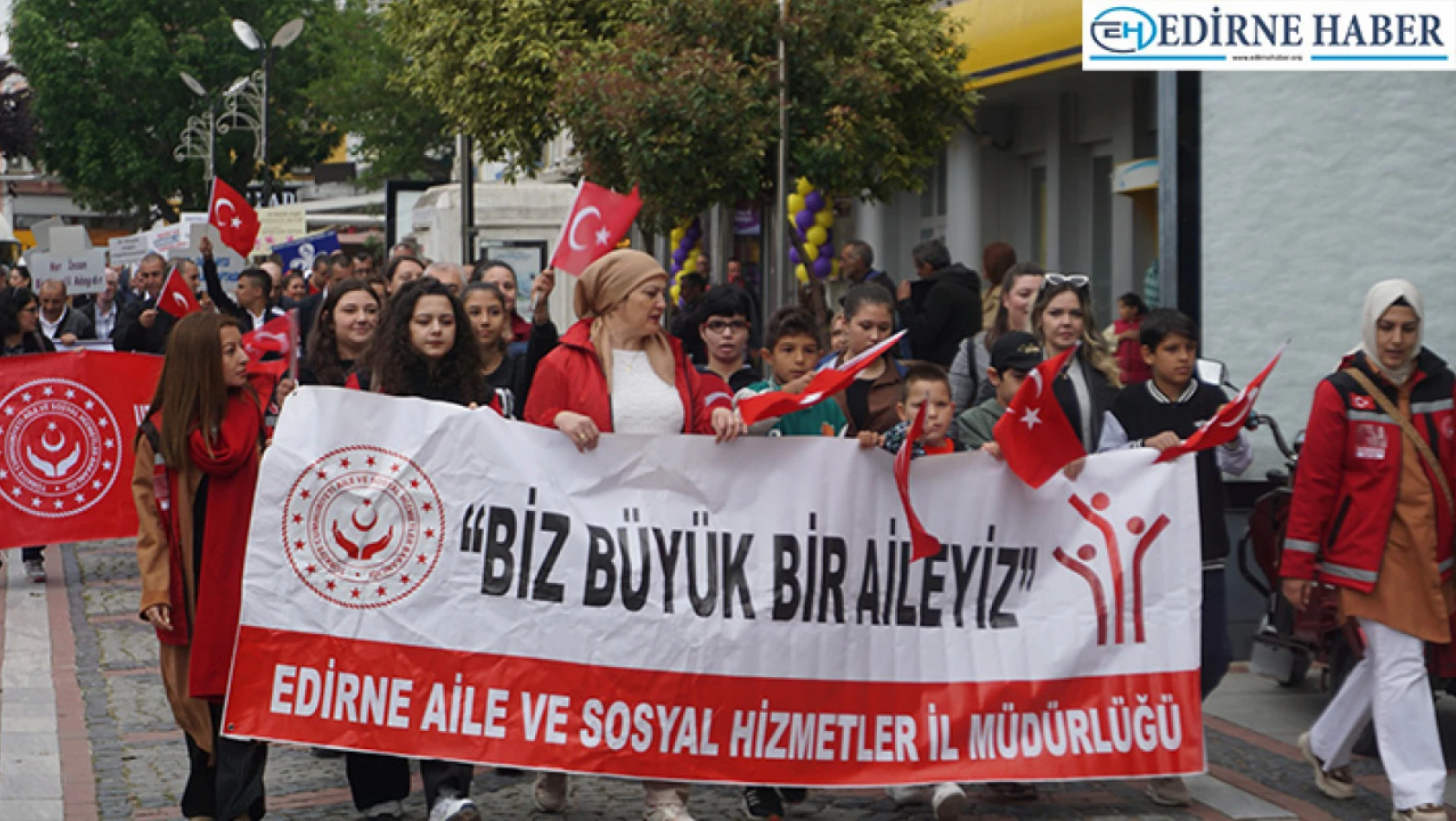 Edirne'de Engelliler Haftası dolayısıyla farkındalık yürüyüşü gerçekleştirildi.