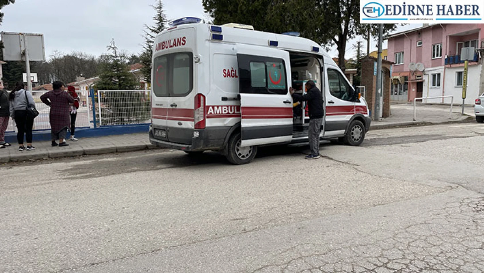 Edirne'de eşini bıçakla yaralayan şüpheli gözaltına alındı