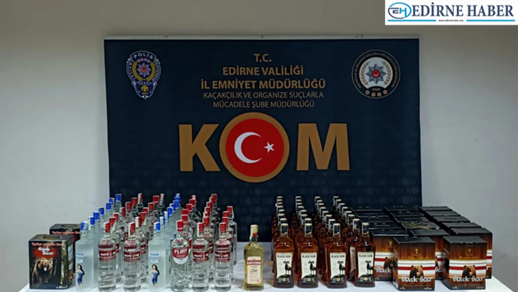 Edirne'de gümrük kaçağı 132 şişe içki ele geçirildi