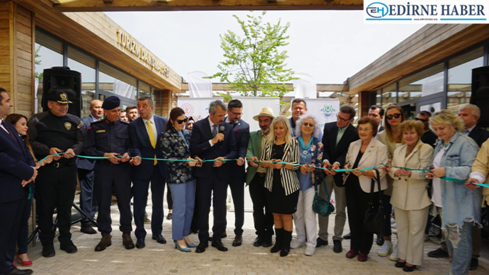 Edirne'de Turizm Danışma Ofisi düzenlenen törenle açıldı