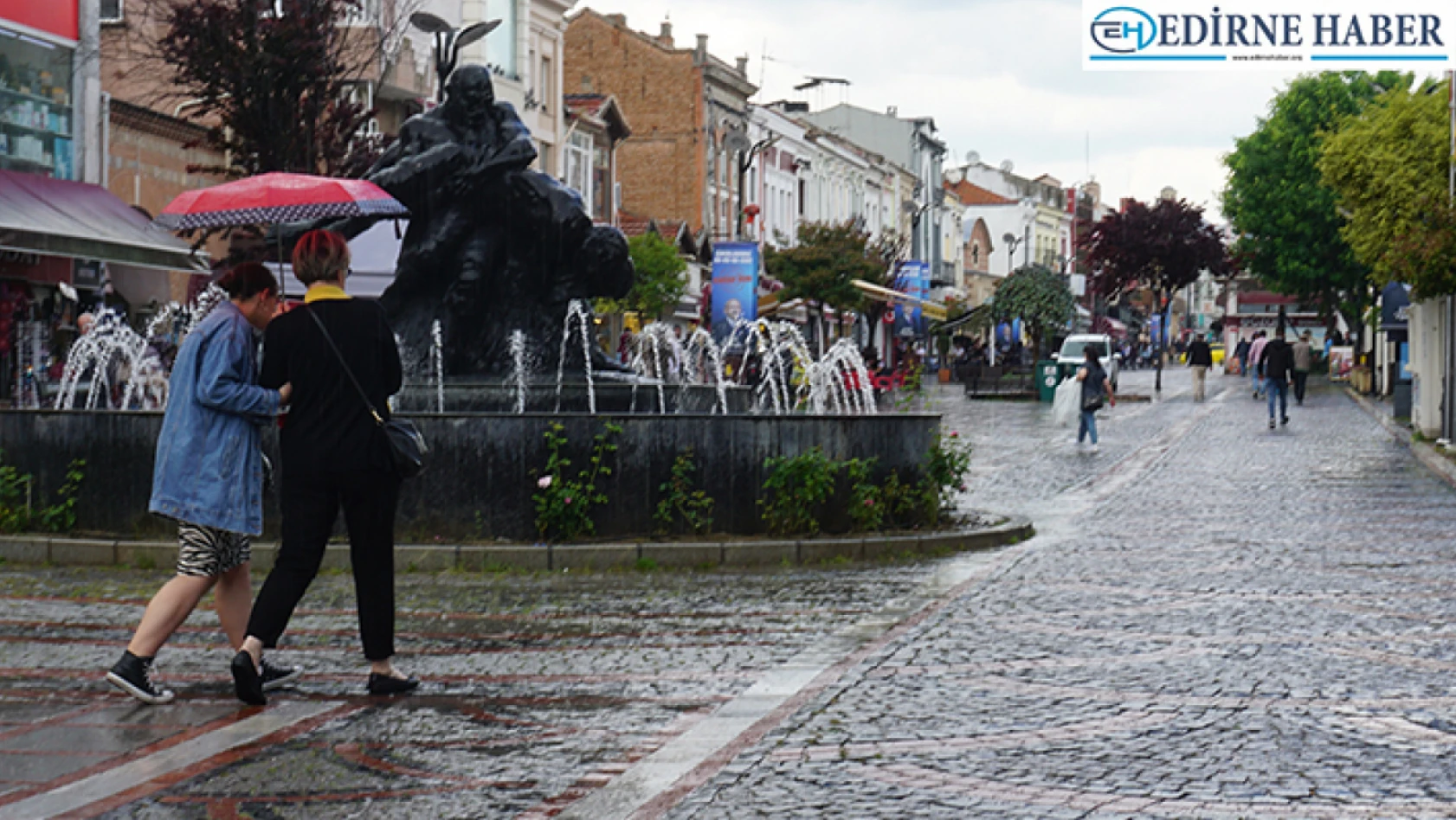 Edirne'de yağmur geçişleri yaşanıyor