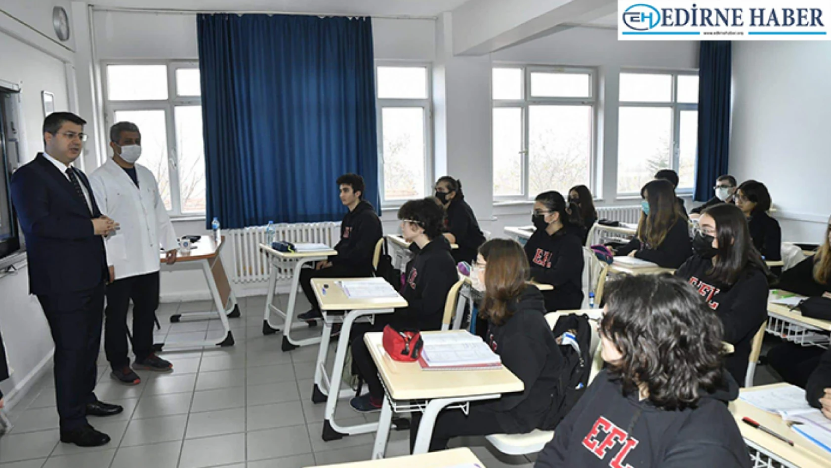 Edirne Valisi H. Kürşat Kırbıyık kentte bulunan okulları ziyaret etti
