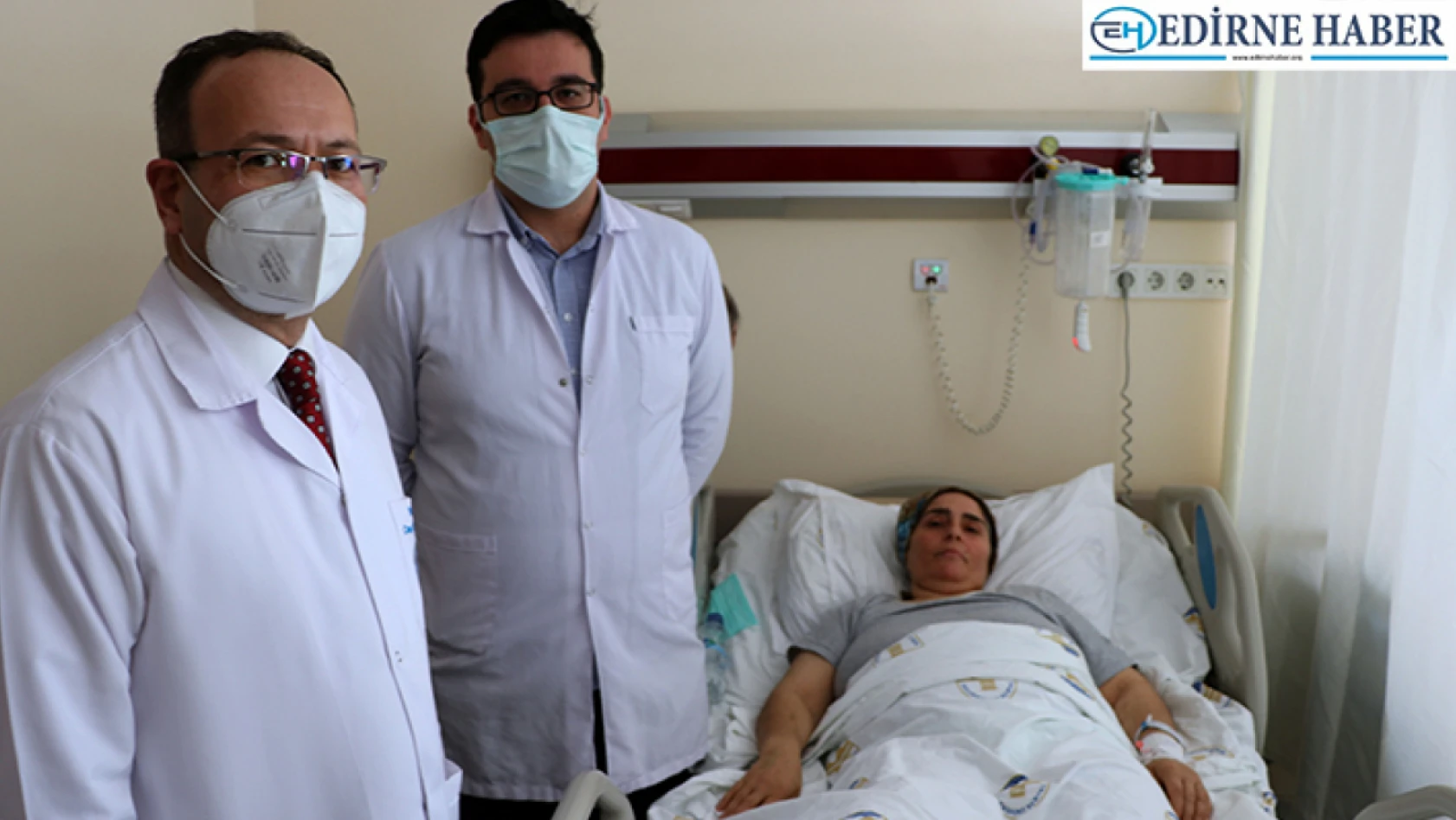 Enkazdan kardeşleri tarafından kurtarılan Hataylı depremzedenin tedavisi Edirne'de sürüyor