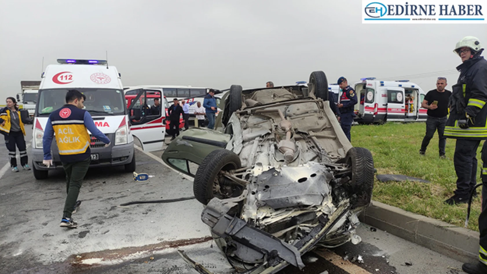 Kırklareli'nde iki otomobilin çarpıştığı kazada 3 kişi yaralandı