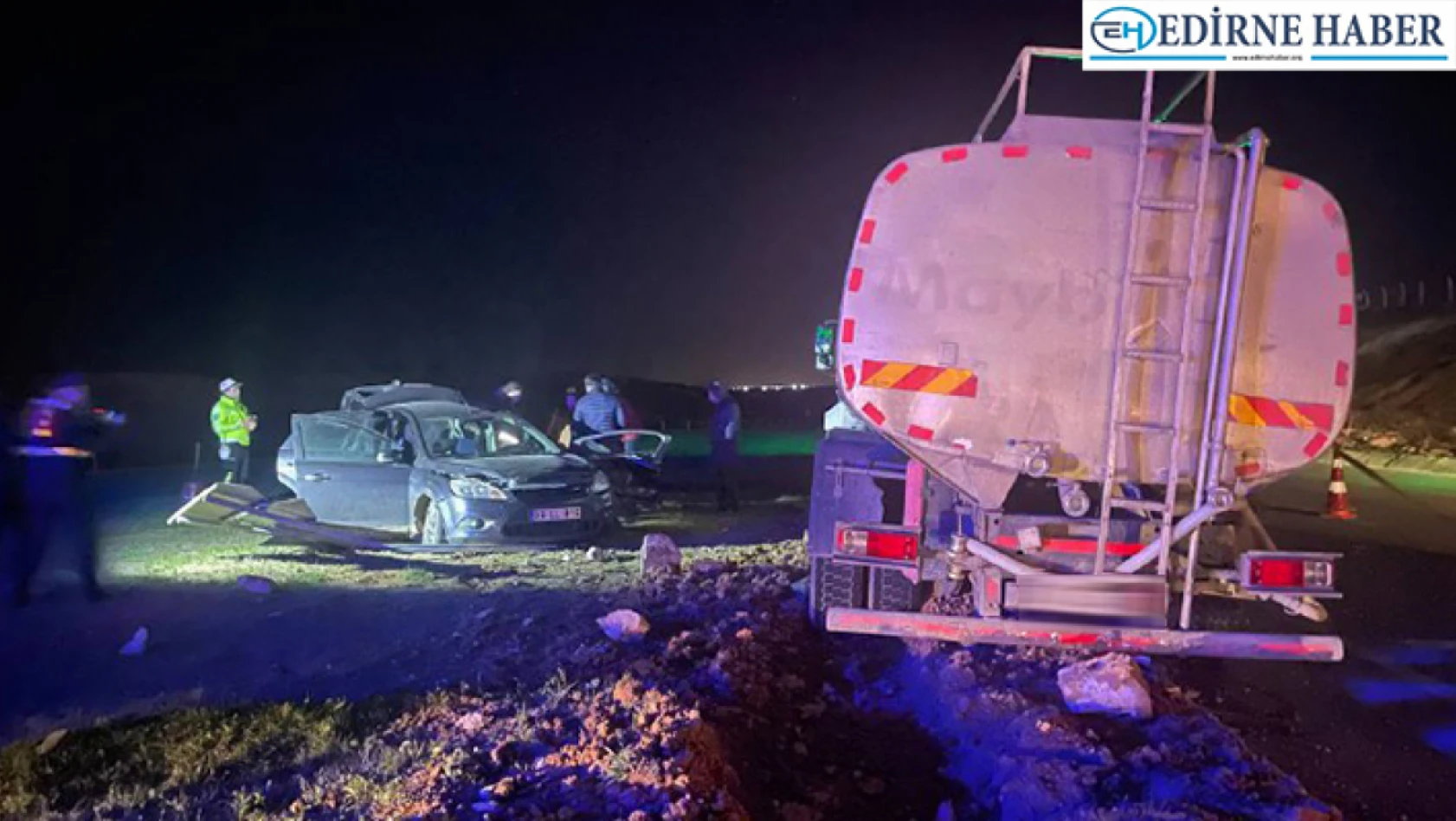 Kırklareli'nde tanker ile otomobilin çarpıştığı kazada 2 kişi öldü