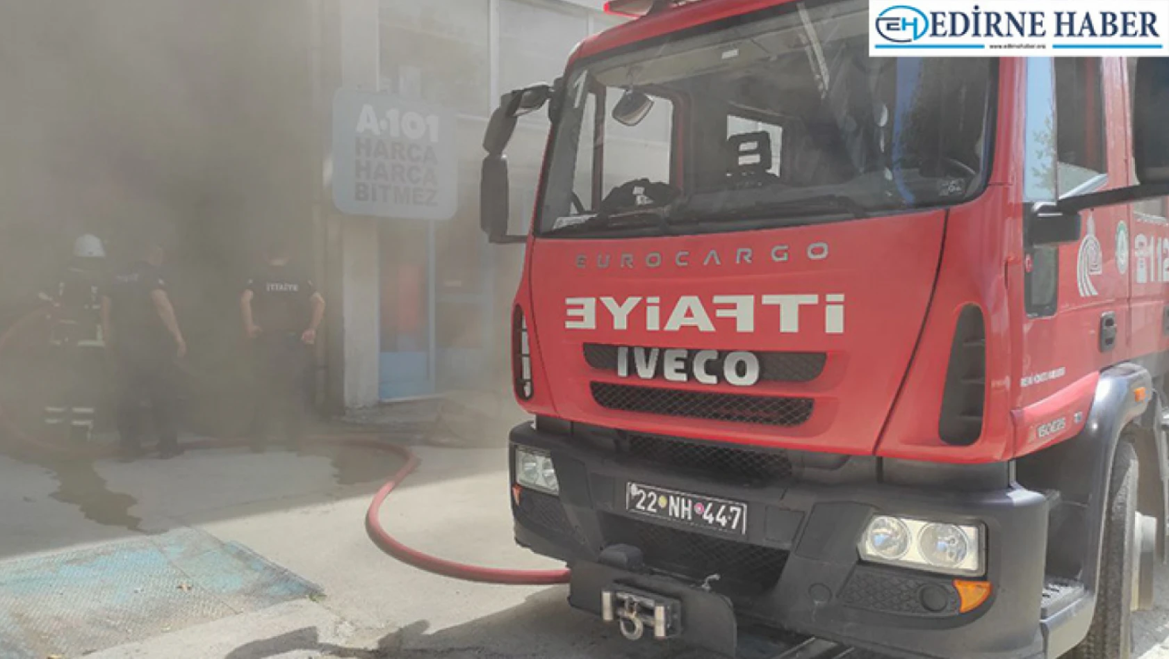 Marketin deposunda çıkan yangın söndürüldü
