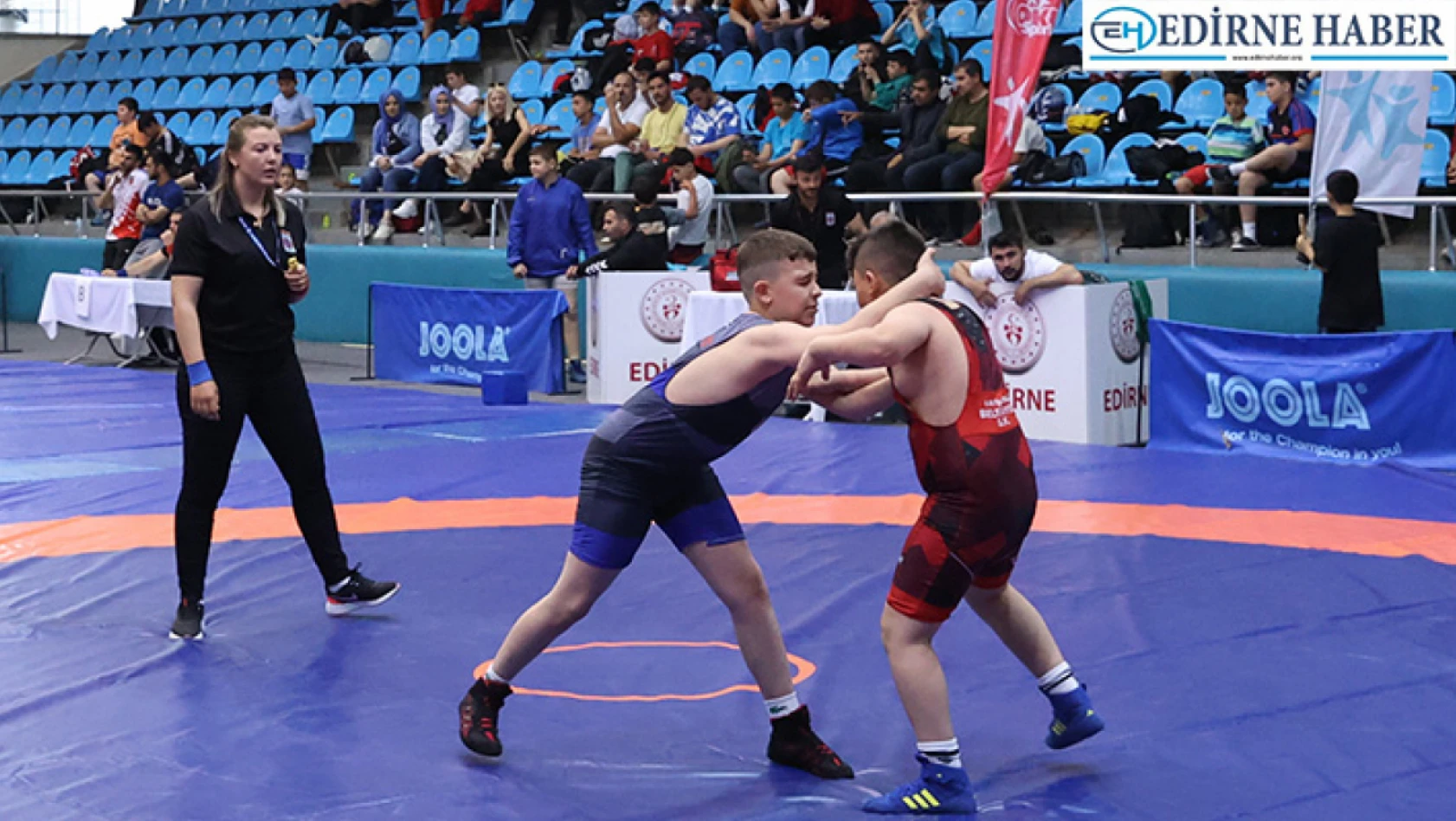 Okullar Arası Güreş Türkiye Şampiyonası Edirne'de başladı