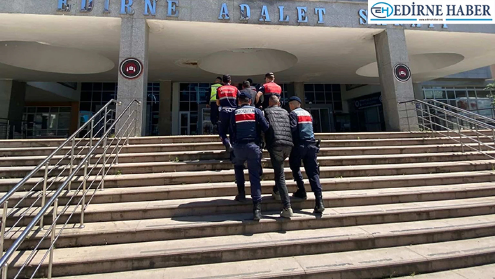 Yunanistan'a kaçmaya çalışan 3'ü FETÖ üyesi 7 şüpheli yakalandı