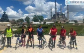 Bisikletçiler Edirne'ye ve yemeklere hayran kaldı