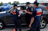 Gurbetçiler jandarma eşliğinde güvenle yolculuk ediyor