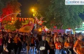 Kent sarı kırmızıya boyandı
