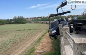 Tarihi köprünün bariyerlerine çarparak durabildi