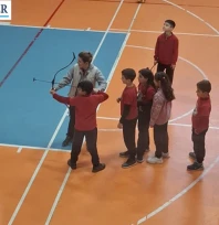 50. Yıl İlkokulu 4-B sınıfı geleneksel okçuluğu keşfediyor