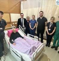 81 yaşındaki prostat kanseri hastası kapalı yöntemle ameliyat edildi