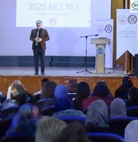 Aile Yılı'nda ebeveynlere çarpıcı uyarı: 'Ekranla büyütmeyin'