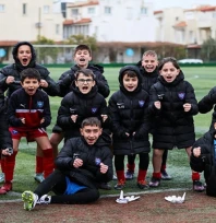 Altyapının gururu Edirne Birlik Spor, Kuşadası'nda gümüş madalya kazandı