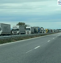 Avrupa dönüşü TIR'lara takıldı, Bulgaristan'da 25 kilometrelik kuyruk