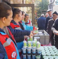 Edirne'de şehitler anısına hayır dağıtıldı