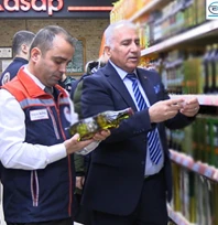 Ekipler vatandaşın güvenli gıdaya ulaşması için tam kadro sahada