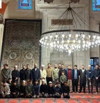 Gençler sabah namazında buluştu