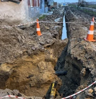 Göçük altında kalan 3 işçi hastaneye kaldırıldı