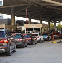 Gurbetçiler sınır kapılarından beklemeden geçiyor