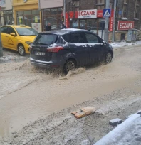 Kaleiçi yolları alarm veriyor