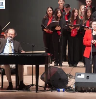 'Kim Var?' sahnesinde Yücel Arzen Hacıoğulları rüzgârı