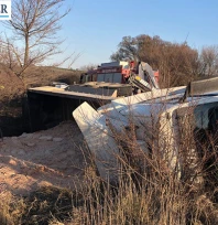 Korkutan kaza! Tır sürücüsü yaralandı