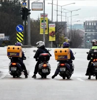 Kuryeler için yaş sınırı yükseltildi