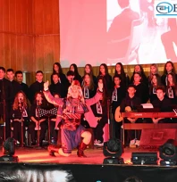 Lise öğrencilerinin 'Yıldan Yıla Sonsuzluğa' gösterisi ilgiyle izlendi