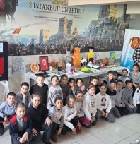 Minik öğrencilerden yerli üretim, el emeği ve kültür aynı sergide buluştu