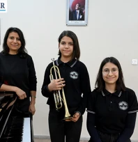 Müziğe sarılarak hayata tutundular