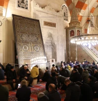 Ramazan'ın müjdecisi Berat Kandili dualarla idrak edildi