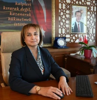 Sarı, Anadolu Ajansı'nın 6 kategorideki 112 fotoğrafını inceledi