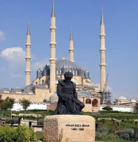 Selimiye'de çimentolu izler temizlendi, orijinal dokular ortaya çıkarıldı