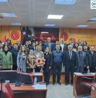 Üniversite öğrencileri meclisi ziyaret etti